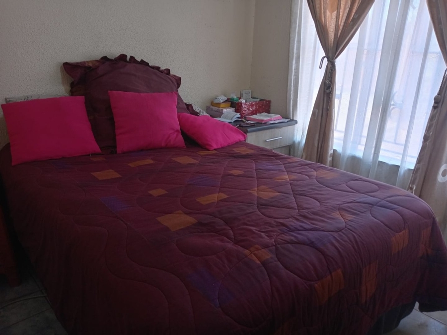 2 Bedroom Property for Sale in Soshanguve WW Gauteng