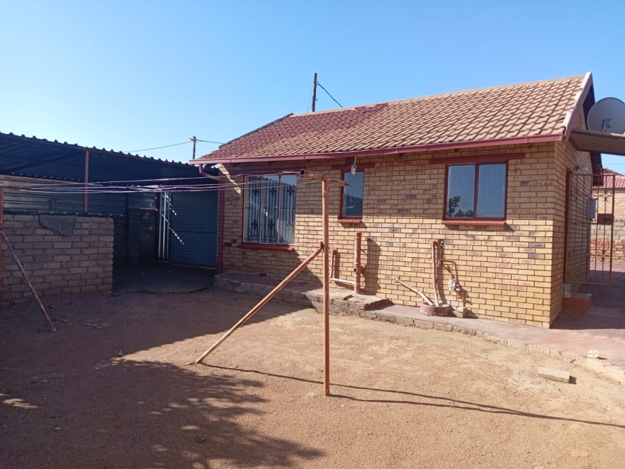 2 Bedroom Property for Sale in Soshanguve WW Gauteng