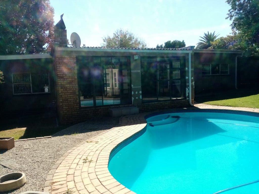 4 Bedroom Property for Sale in Verwoerdpark Gauteng