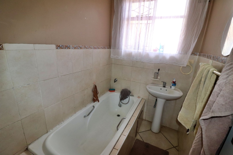 2 Bedroom Property for Sale in Primrose Gauteng