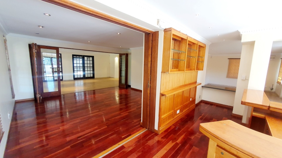 5 Bedroom Property for Sale in Waterkloof Park Gauteng