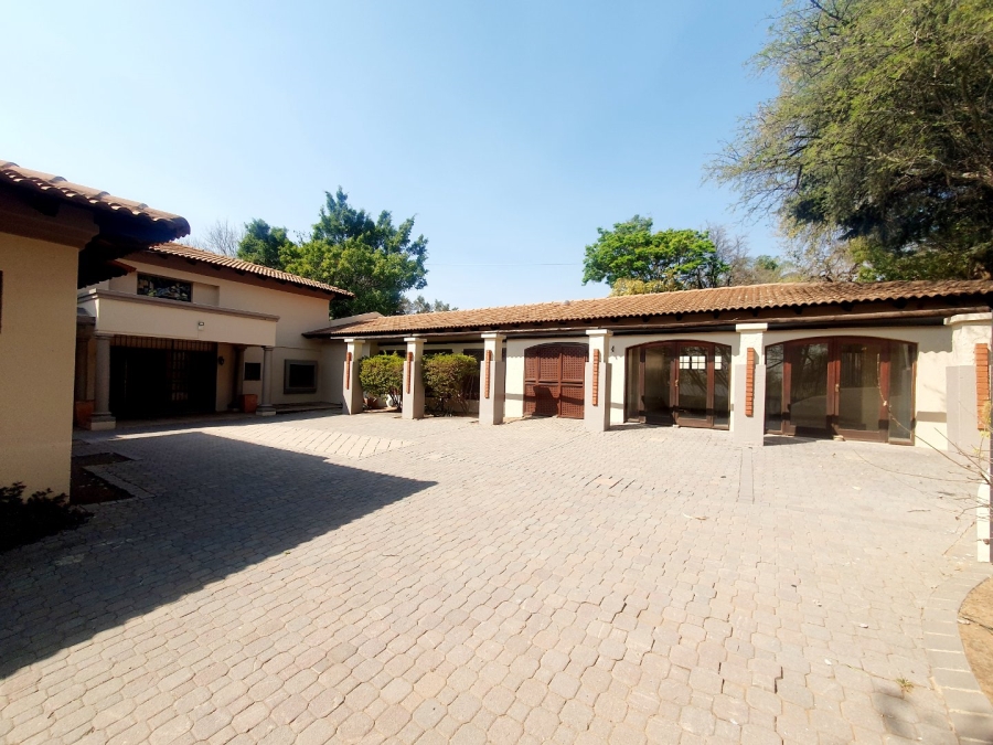 5 Bedroom Property for Sale in Waterkloof Park Gauteng