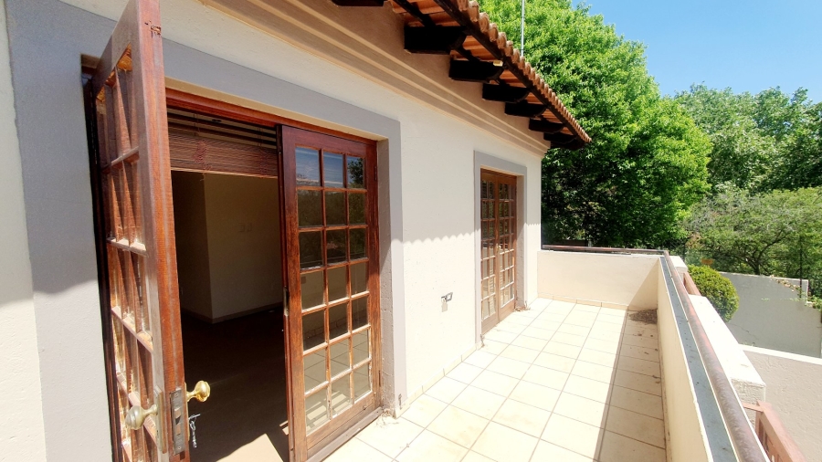 5 Bedroom Property for Sale in Waterkloof Park Gauteng