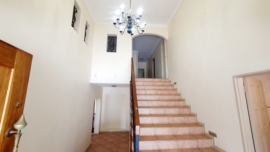 5 Bedroom Property for Sale in Waterkloof Park Gauteng