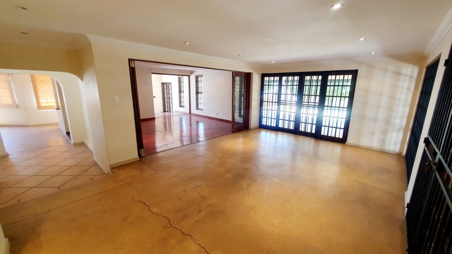 5 Bedroom Property for Sale in Waterkloof Park Gauteng