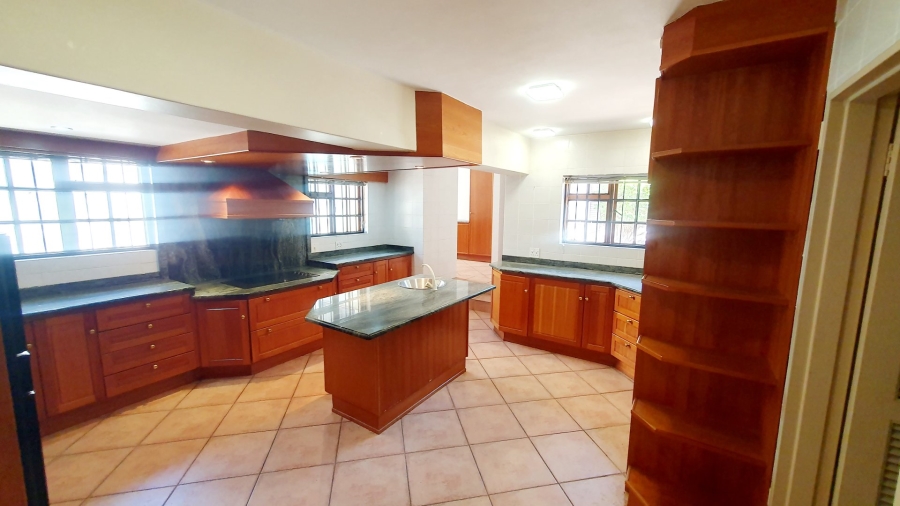 5 Bedroom Property for Sale in Waterkloof Park Gauteng