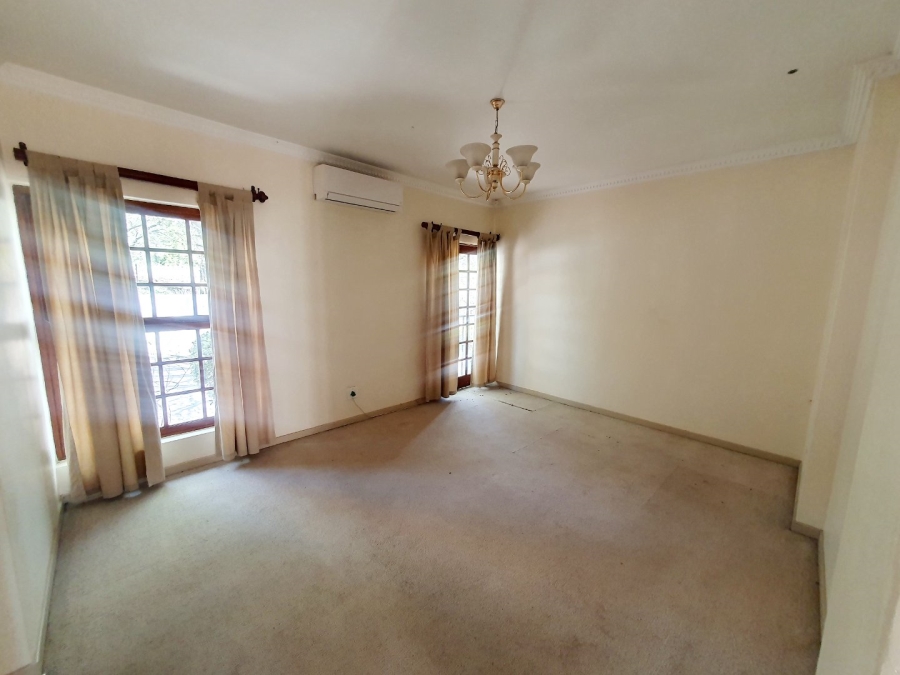 5 Bedroom Property for Sale in Waterkloof Park Gauteng