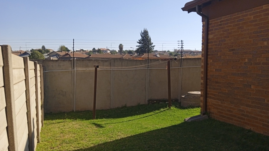 3 Bedroom Property for Sale in Olievenhoutbosch Gauteng