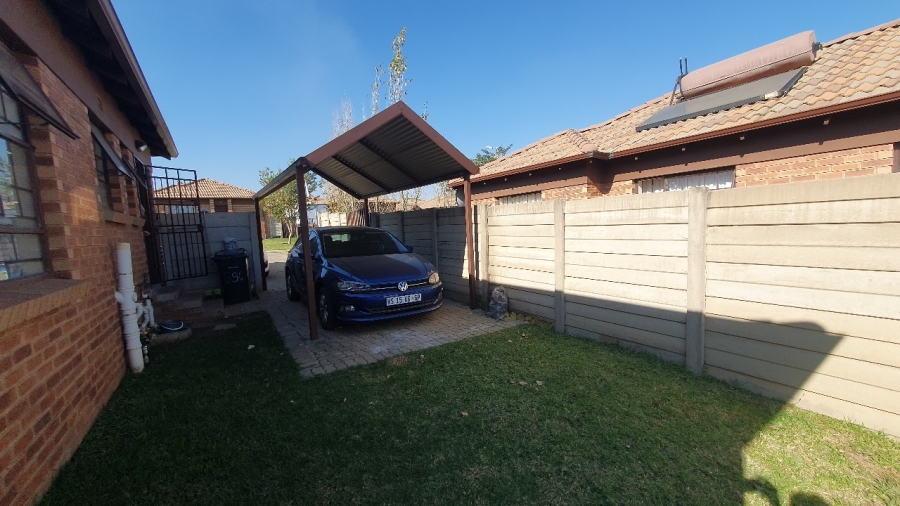 3 Bedroom Property for Sale in Olievenhoutbosch Gauteng