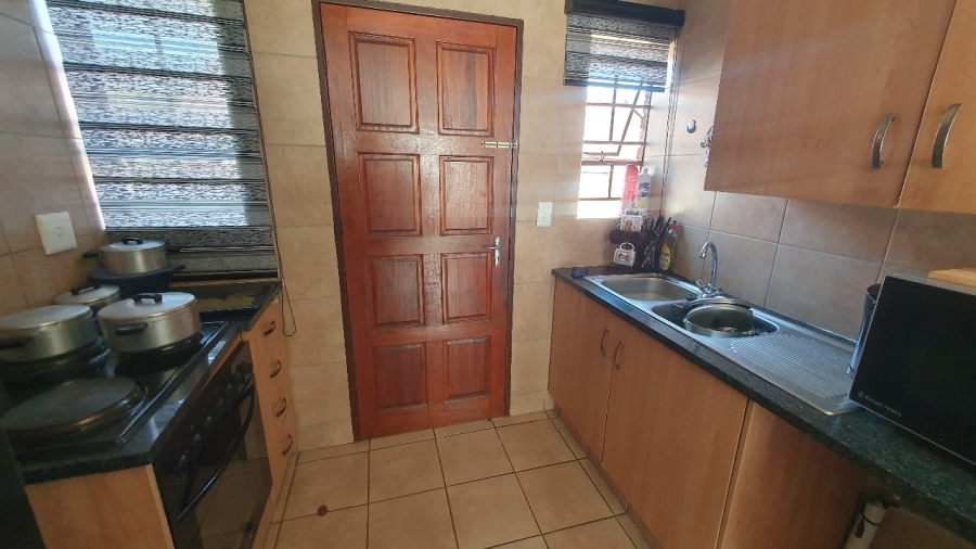 3 Bedroom Property for Sale in Olievenhoutbosch Gauteng