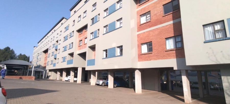 2 Bedroom Property for Sale in Die Hoewes Gauteng