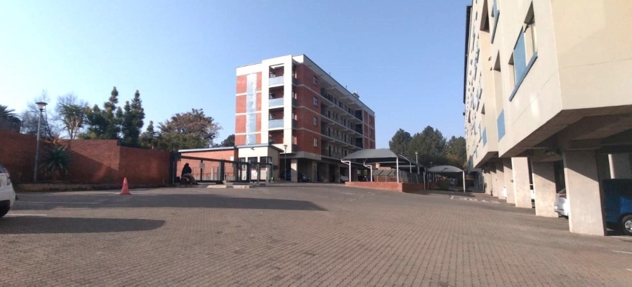 2 Bedroom Property for Sale in Die Hoewes Gauteng