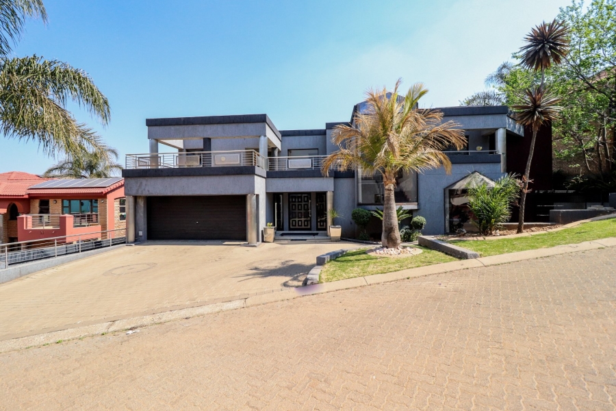 6 Bedroom Property for Sale in Bassonia Estate Gauteng