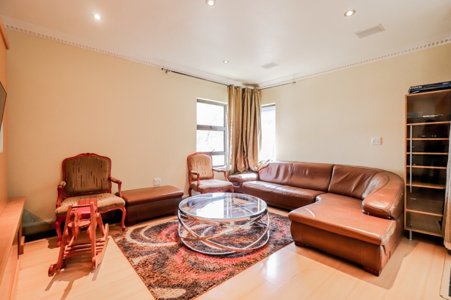 6 Bedroom Property for Sale in Bassonia Estate Gauteng