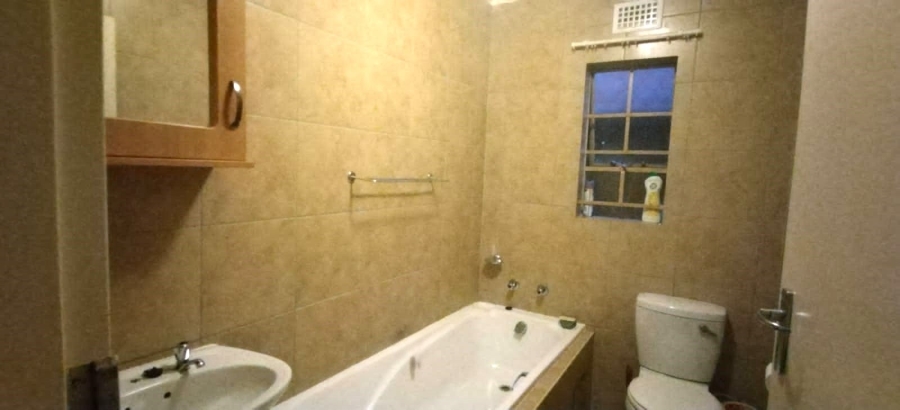 3 Bedroom Property for Sale in Olievenhoutbosch Gauteng