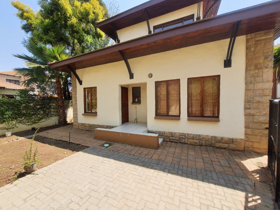 4 Bedroom Property for Sale in Silver Lakes Golf Estate Gauteng