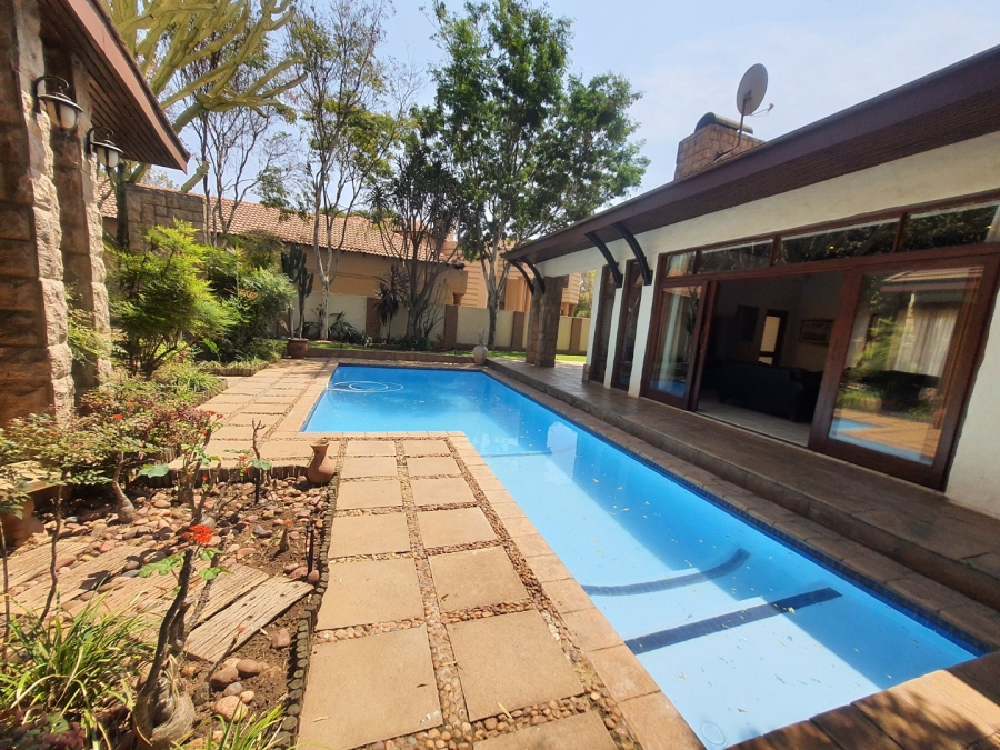 4 Bedroom Property for Sale in Silver Lakes Golf Estate Gauteng