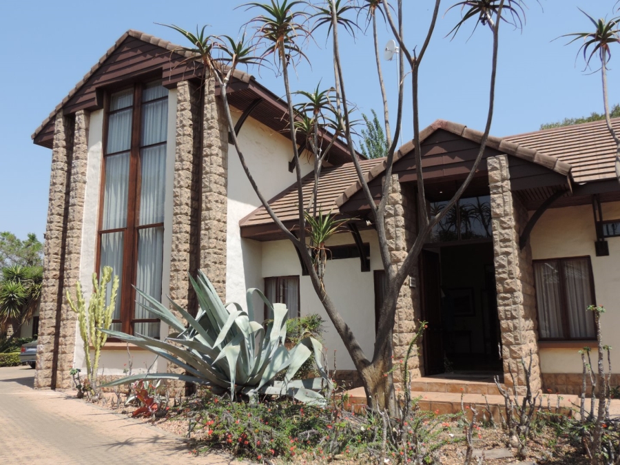 4 Bedroom Property for Sale in Silver Lakes Golf Estate Gauteng