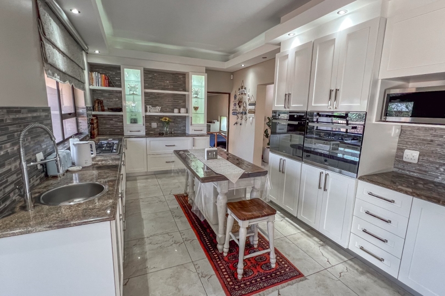 6 Bedroom Property for Sale in Meyersdal Gauteng
