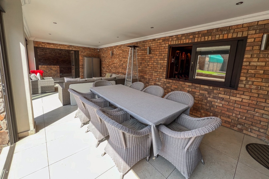 6 Bedroom Property for Sale in Meyersdal Gauteng