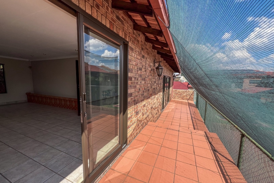 6 Bedroom Property for Sale in Meyersdal Gauteng