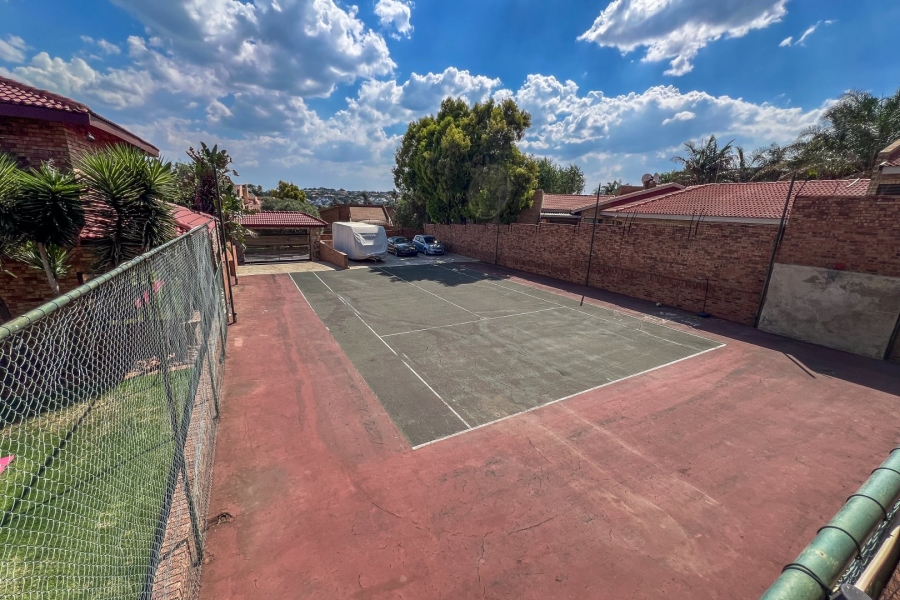 6 Bedroom Property for Sale in Meyersdal Gauteng
