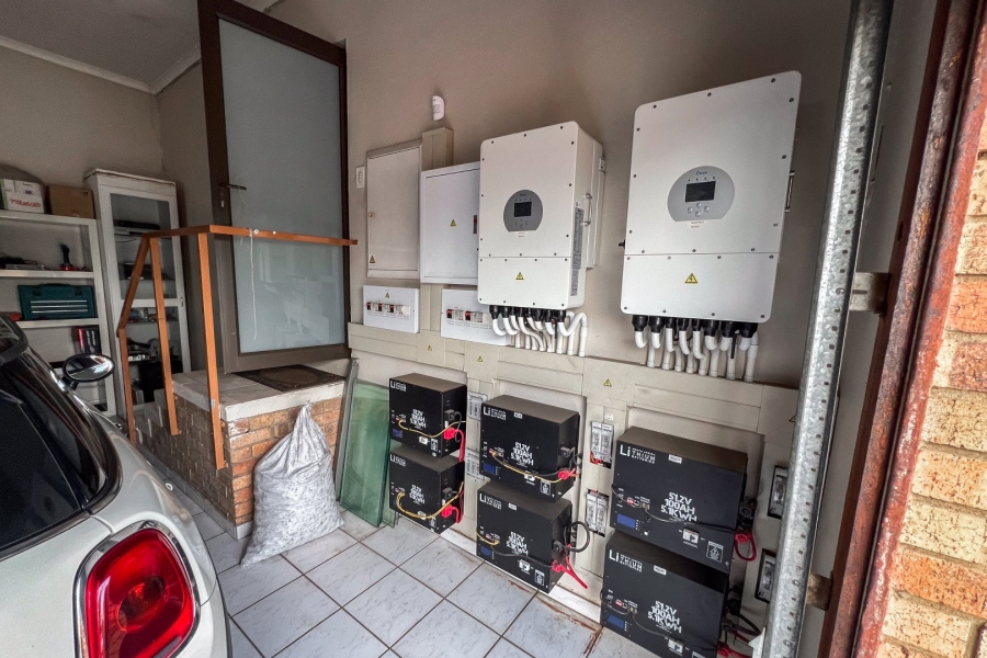 6 Bedroom Property for Sale in Meyersdal Gauteng