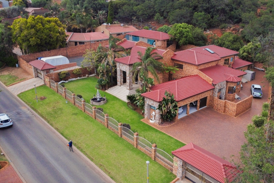 6 Bedroom Property for Sale in Meyersdal Gauteng