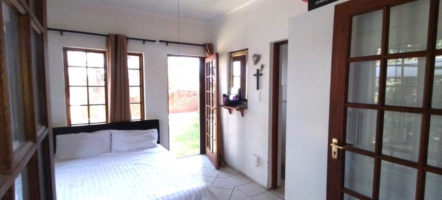 4 Bedroom Property for Sale in Rooihuiskraal Gauteng