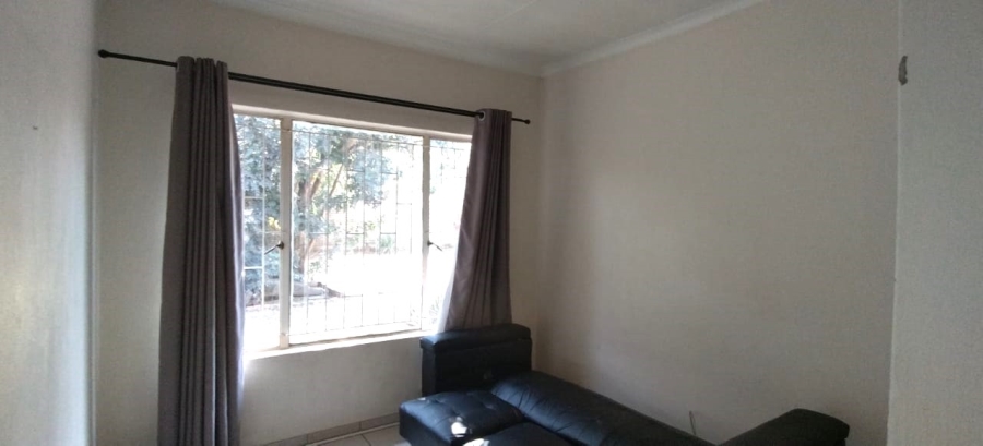 4 Bedroom Property for Sale in Rooihuiskraal Gauteng