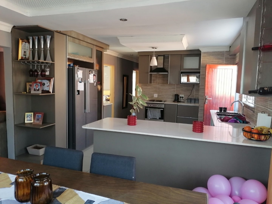 To Let 3 Bedroom Property for Rent in Soshanguve UU Gauteng