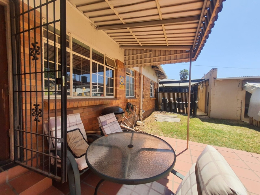 3 Bedroom Property for Sale in Discovery Gauteng