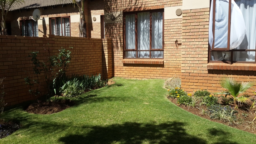 2 Bedroom Property for Sale in Mooikloof Ridge Gauteng