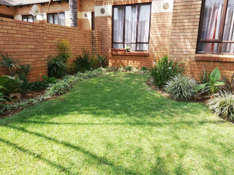 2 Bedroom Property for Sale in Mooikloof Ridge Gauteng