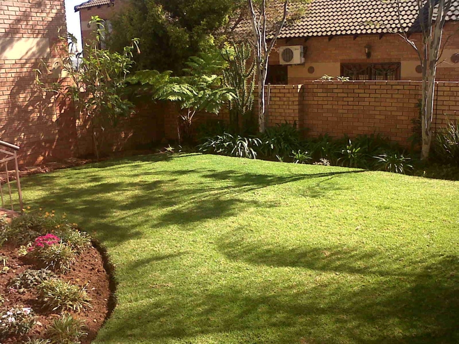 2 Bedroom Property for Sale in Mooikloof Ridge Gauteng