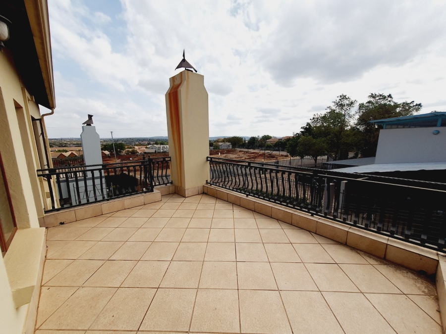 3 Bedroom Property for Sale in Boardwalk Gauteng