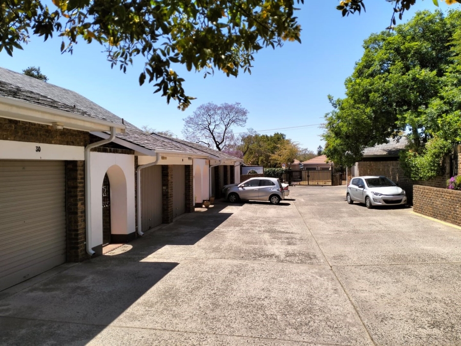 2 Bedroom Property for Sale in Waterkloof Glen Gauteng