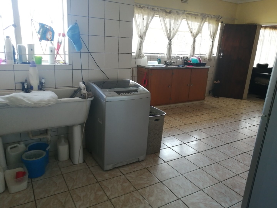 3 Bedroom Property for Sale in Strubenvale Gauteng