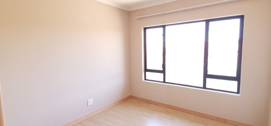 To Let 3 Bedroom Property for Rent in Ridgeway Gauteng