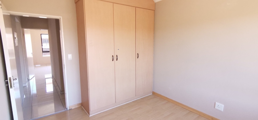 To Let 3 Bedroom Property for Rent in Ridgeway Gauteng