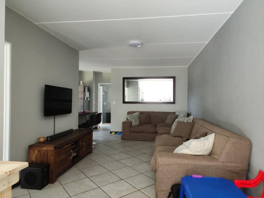 2 Bedroom Property for Sale in Norton Home Estate AH Gauteng