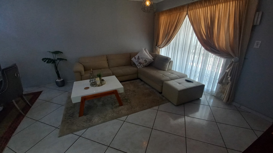 3 Bedroom Property for Sale in Witpoortjie Gauteng