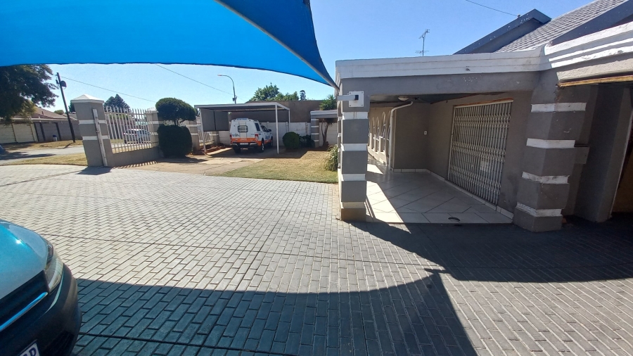 3 Bedroom Property for Sale in Witpoortjie Gauteng