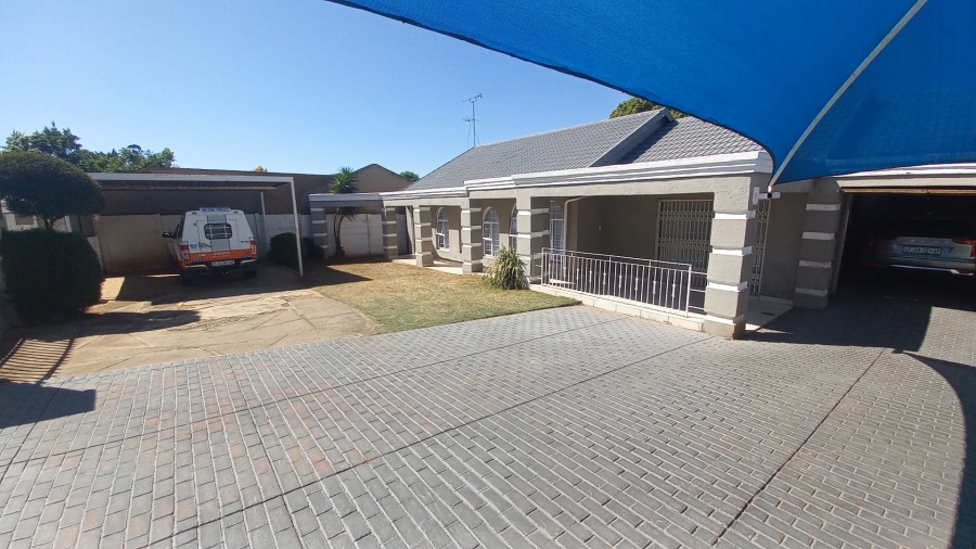 3 Bedroom Property for Sale in Witpoortjie Gauteng