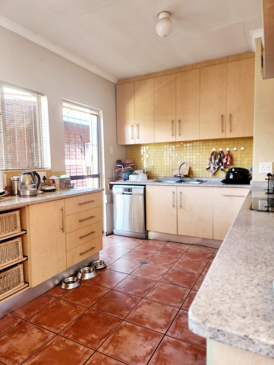 3 Bedroom Property for Sale in Valhalla Gauteng