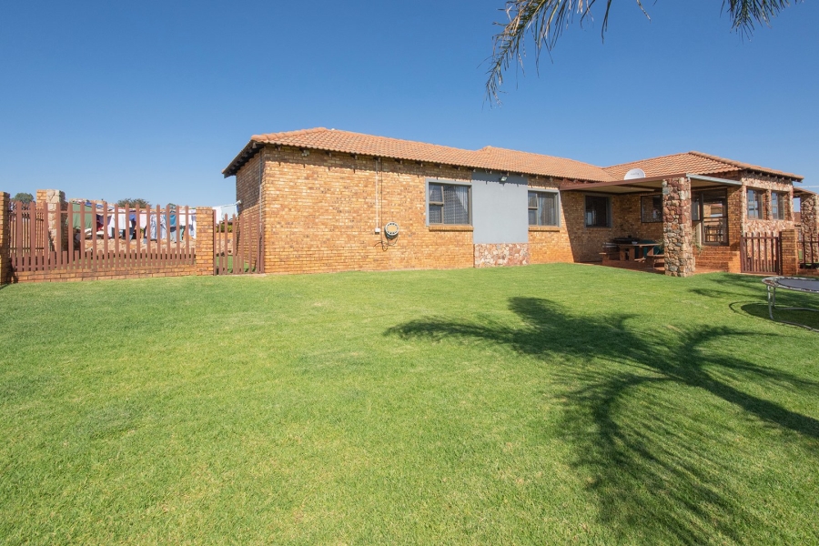 4 Bedroom Property for Sale in Bothas Geluk Gauteng