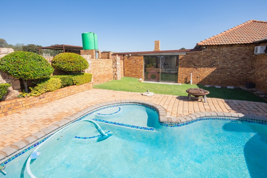 4 Bedroom Property for Sale in Bothas Geluk Gauteng