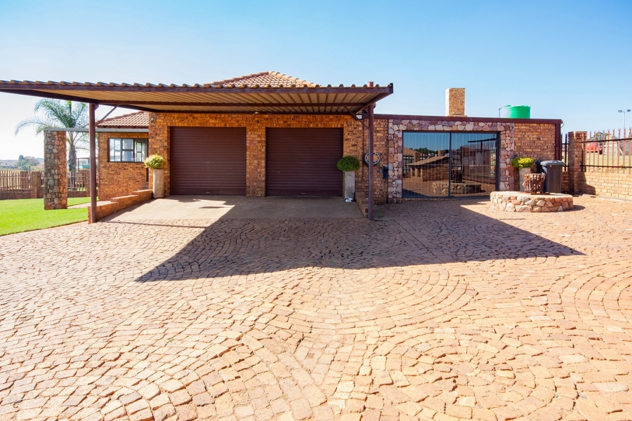 4 Bedroom Property for Sale in Bothas Geluk Gauteng