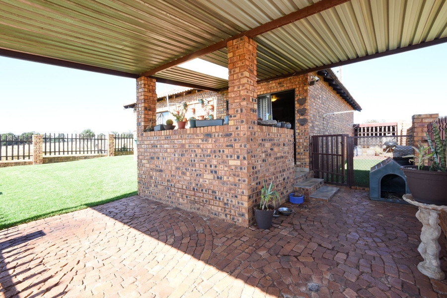 4 Bedroom Property for Sale in Bothas Geluk Gauteng