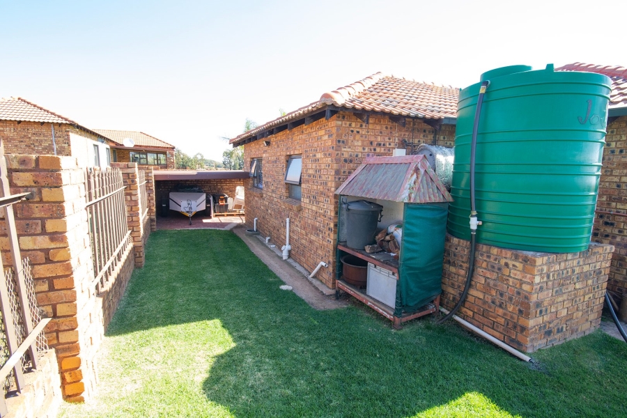 4 Bedroom Property for Sale in Bothas Geluk Gauteng